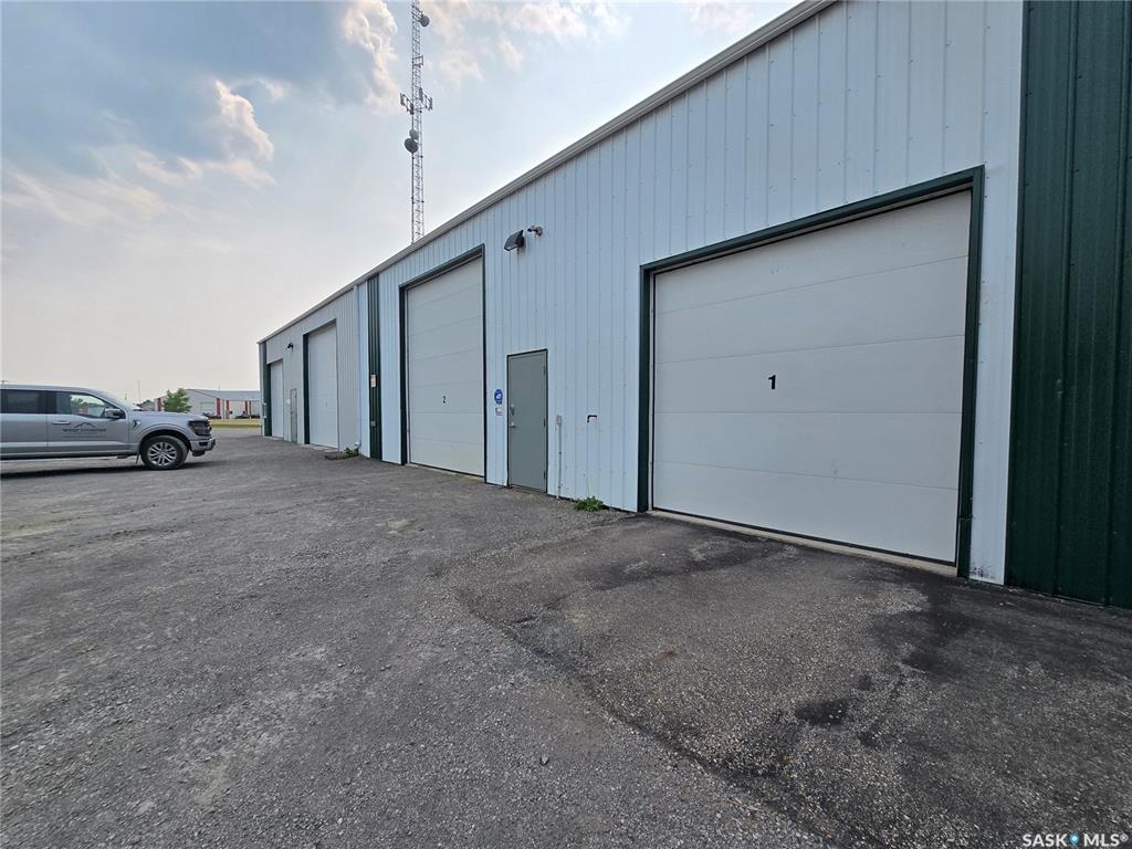 Second View of 1 Eddys Avenue, Halbrite, Saskatchewan, S0C 1H0