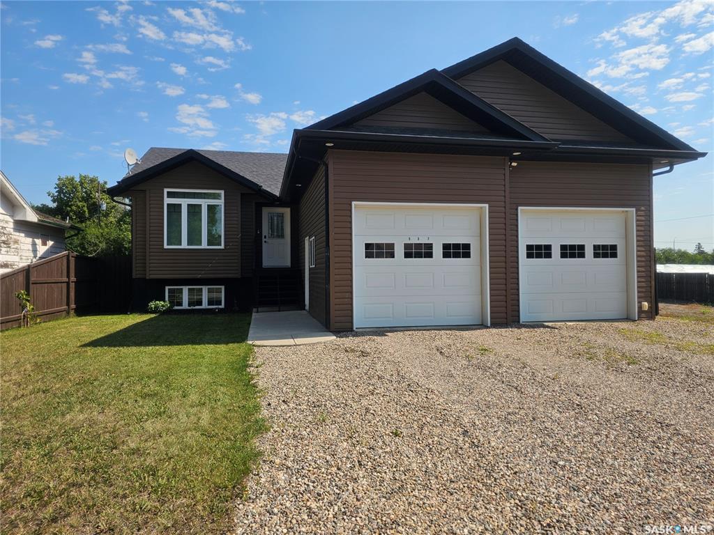 537 5th Avenue E #E, SK044031, Saskatchewan,