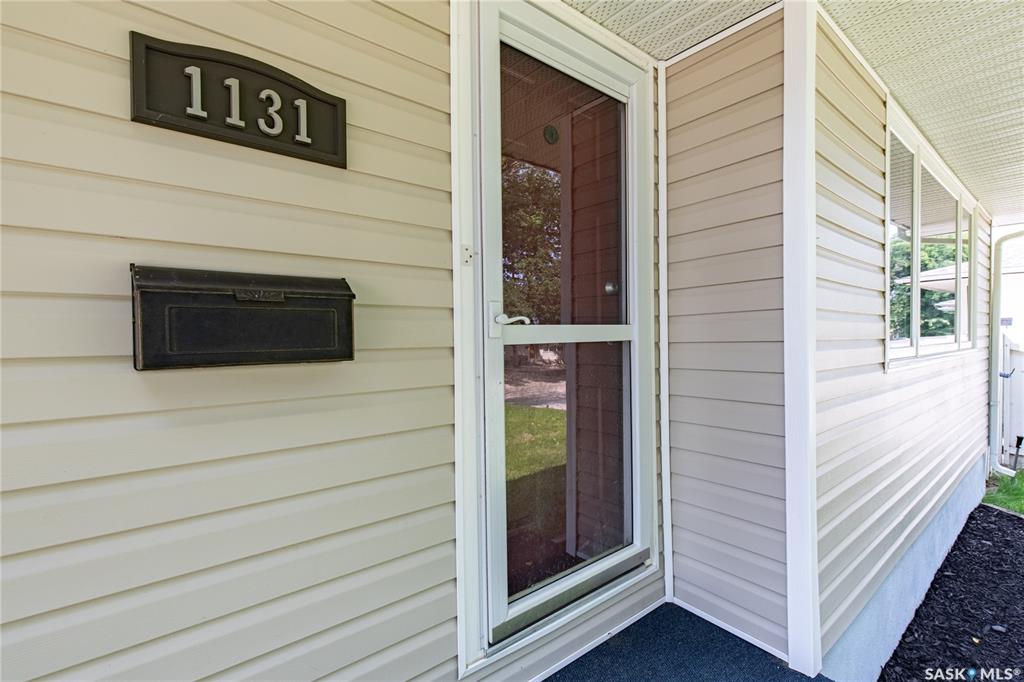 Fourth View of 1131 Currie Crescent, Westmount/Elsom, Moose Jaw, Saskatchewan, S6H 5M7