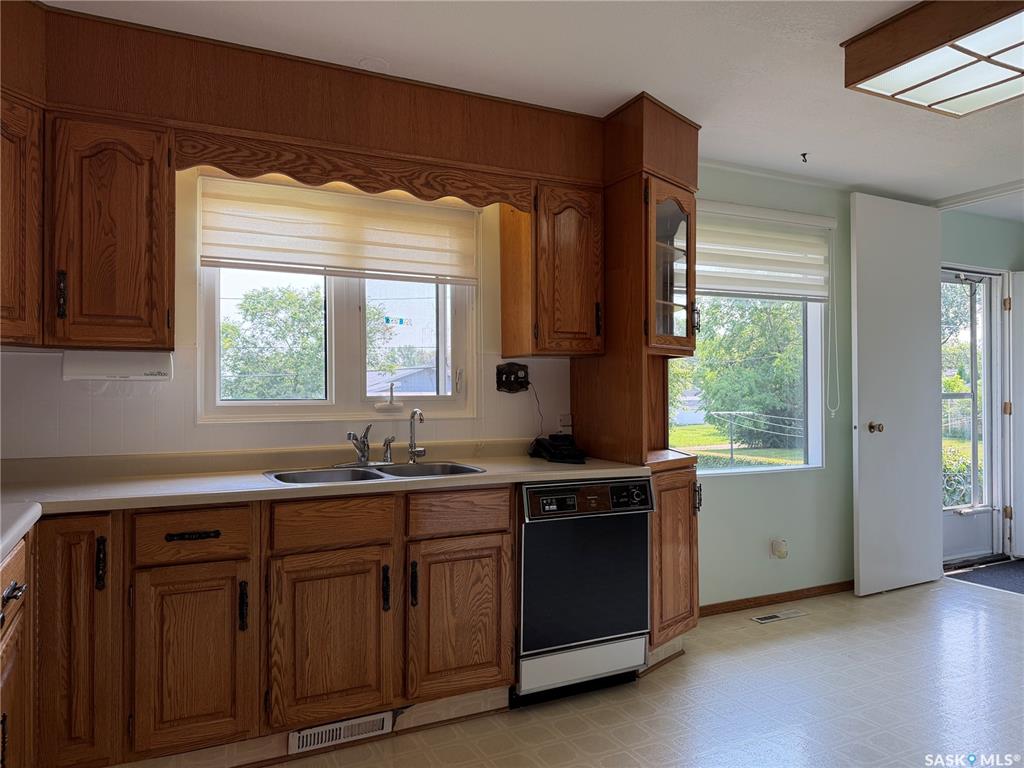 Fourth View of 404 7th Street E, Wynyard, Saskatchewan, S0A 4T0