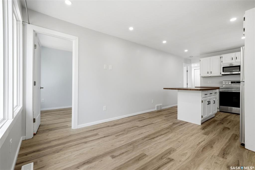 Fifth View of 160 Osler Street, Churchill Downs, Regina, Saskatchewan, S4R 1V2