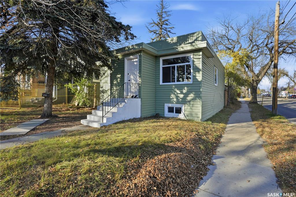 100 32nd Street W, SK044233, Saskatchewan,