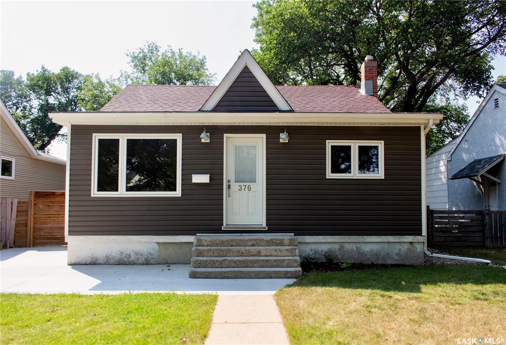 MLS® listing #SK044267 for sale located at 376 6th Avenue Nw