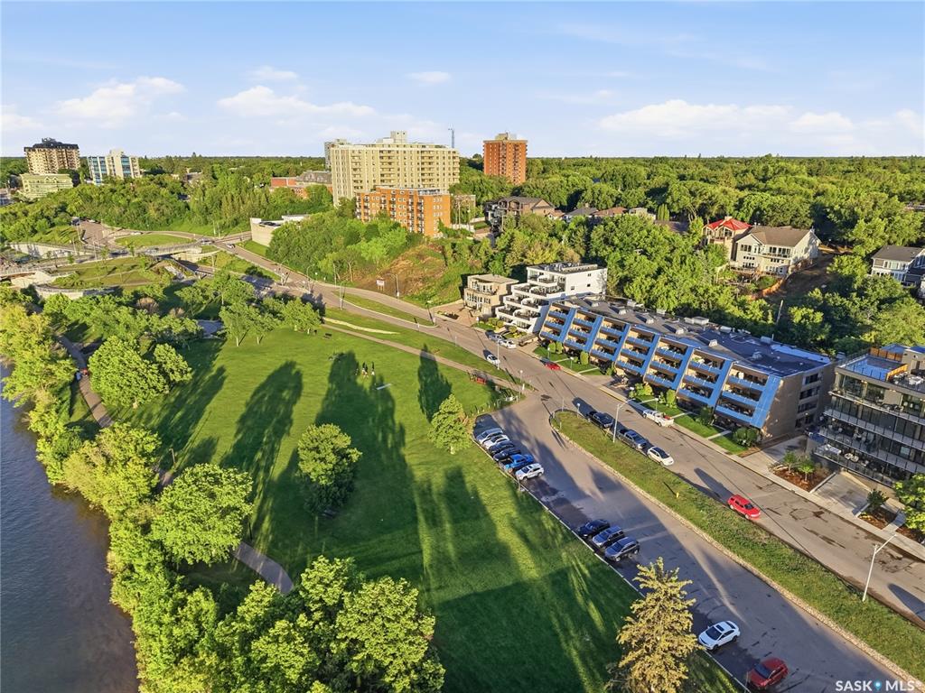 222 Saskatchewan Crescent E #102, SK044270, Saskatchewan,