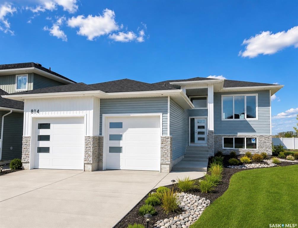 814 Ballesteros Crescent, SK044316, Saskatchewan,