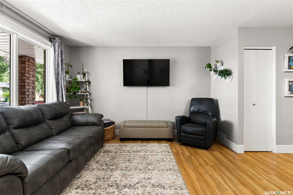 Fourth View of 23 Price Crescent, Walsh Acres, Regina, Saskatchewan, S4R 6R7