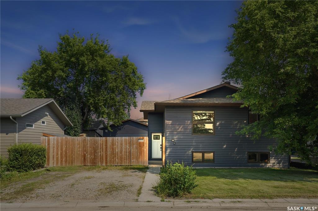 566 Klassen Crescent, SK044352, Saskatchewan,