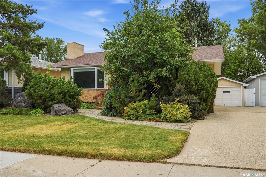 Second View of 19 Thomson Avenue, Glencairn, Regina, Saskatchewan, S4N 0K1