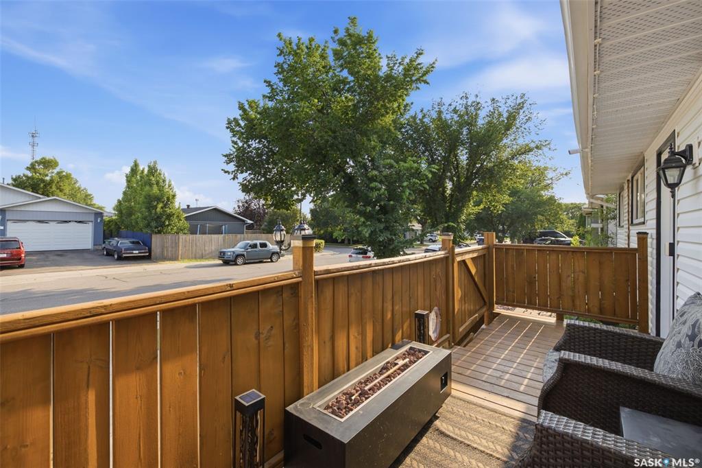 Second View of 98 Dunsmore Drive, Walsh Acres, Regina, Saskatchewan, S4R 7G2