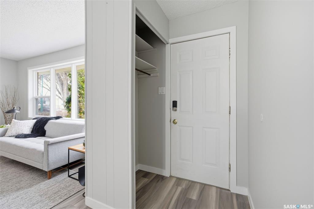 Fourth View of 1721 E Avenue N, Mayfair, Saskatoon, Saskatchewan, S7L 1V3