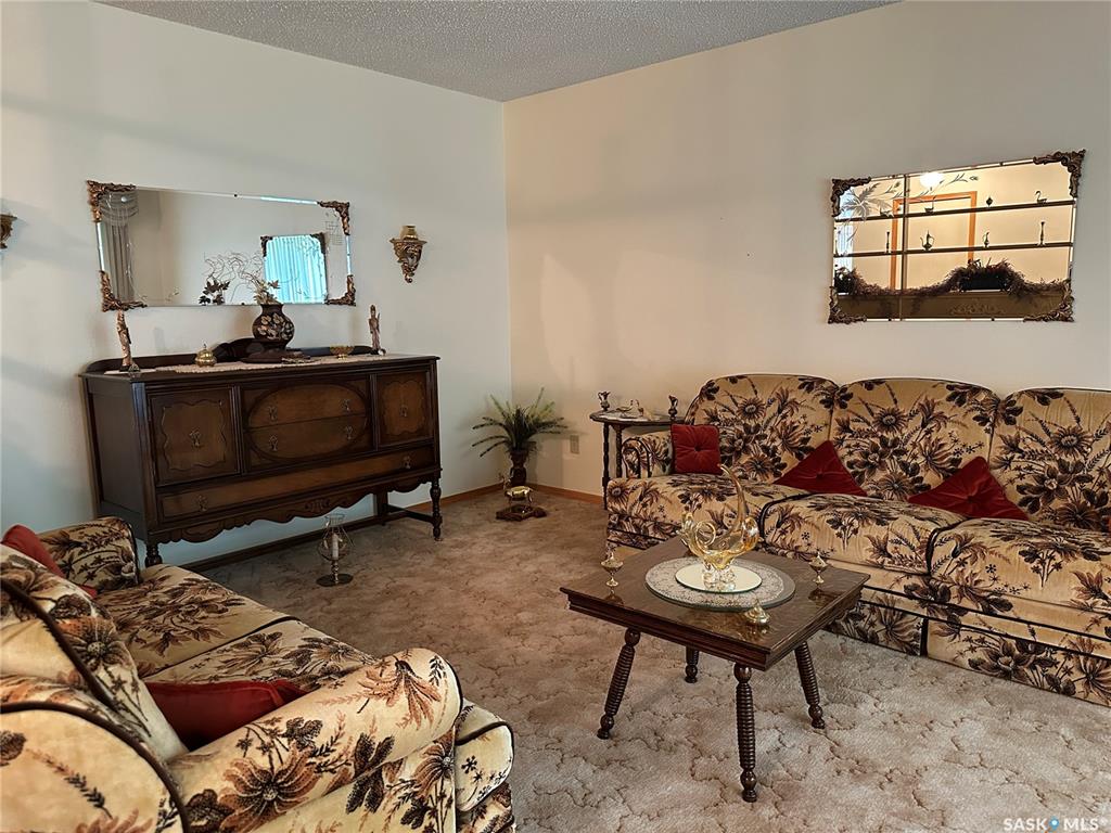 Second View of 213 5th Street, Weyburn, Saskatchewan, S4H 0Z4