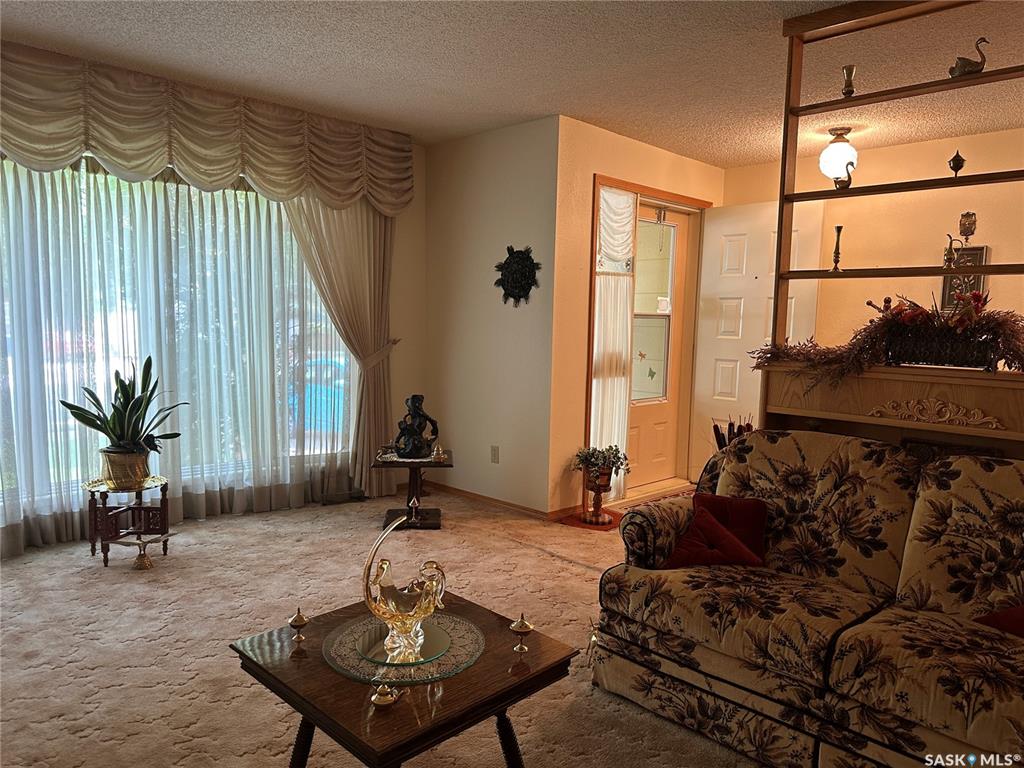Third View of 213 5th Street, Weyburn, Saskatchewan, S4H 0Z4