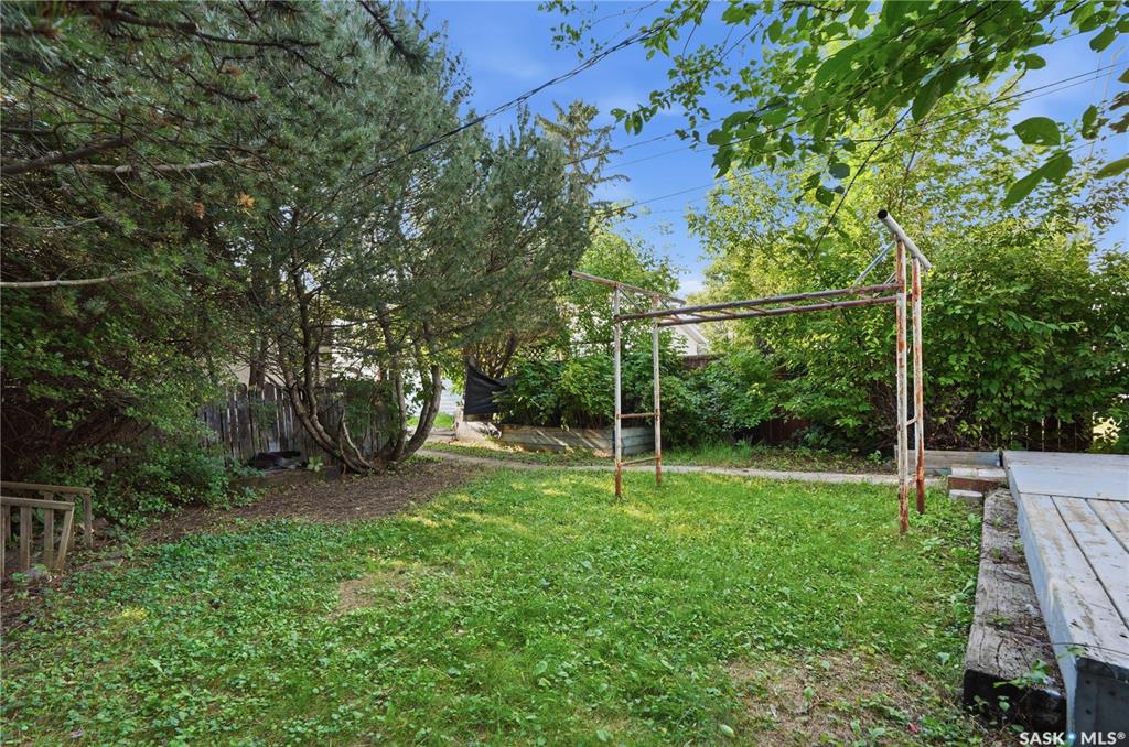 Fifth View of 1015 J Avenue N, Hudson Bay Park, Saskatoon, Saskatchewan, S7L 2L3