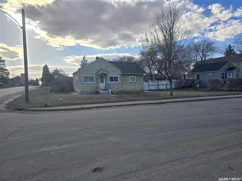 201 R Avenue N, SK044500, Saskatchewan,