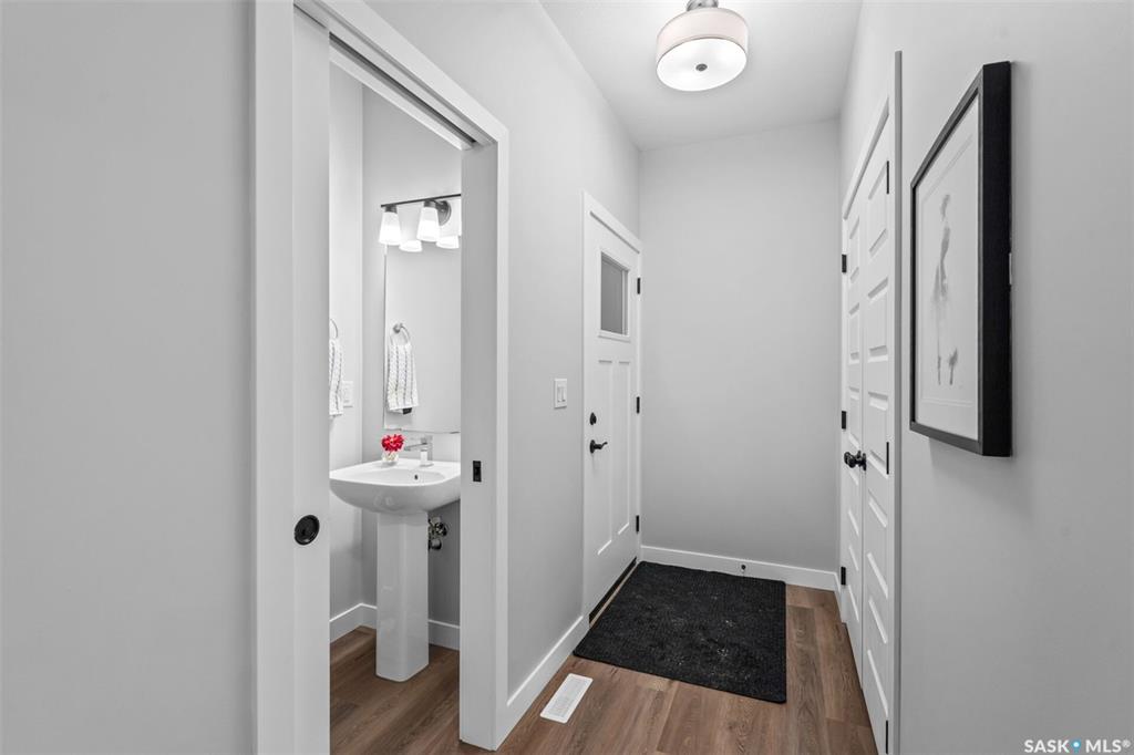 Third View of 3009 Green Turtle Road, Eastview RG, Regina, Saskatchewan, S4V 4E6