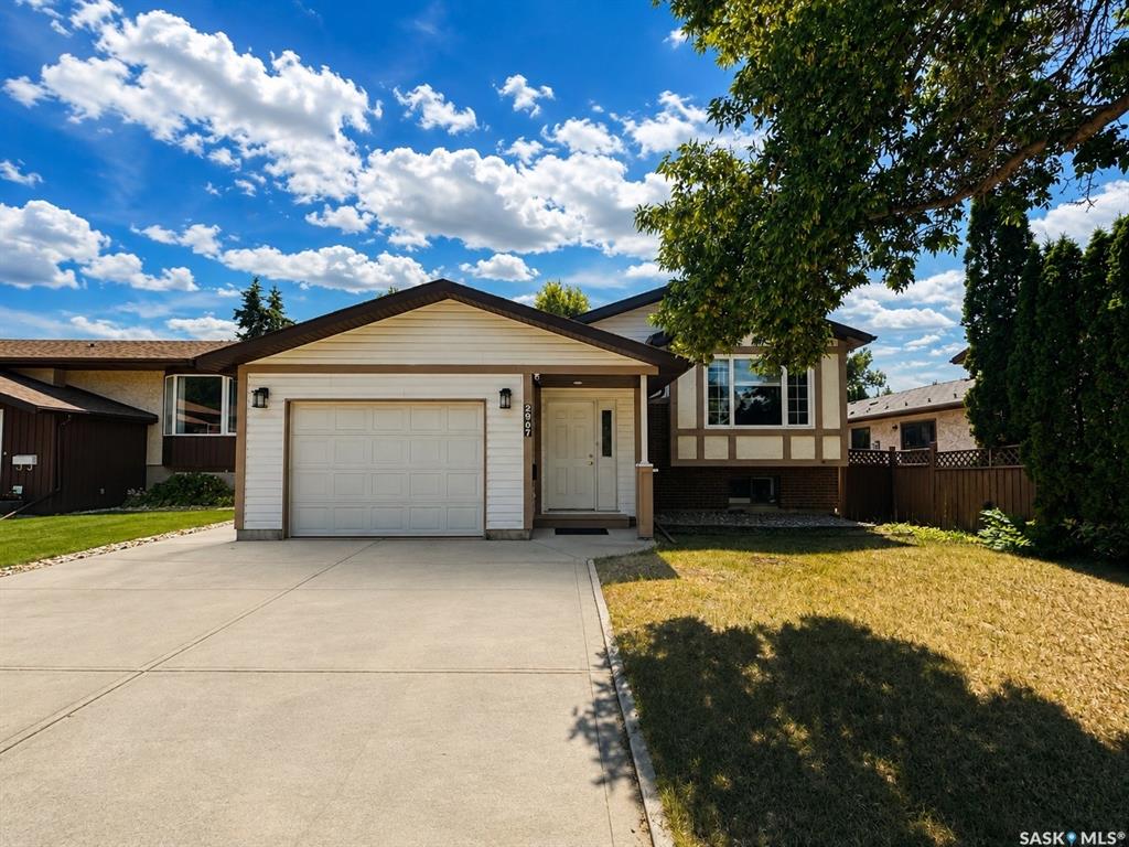MLS® listing #SK044522 for sale located at 2907 Jenkins Drive E