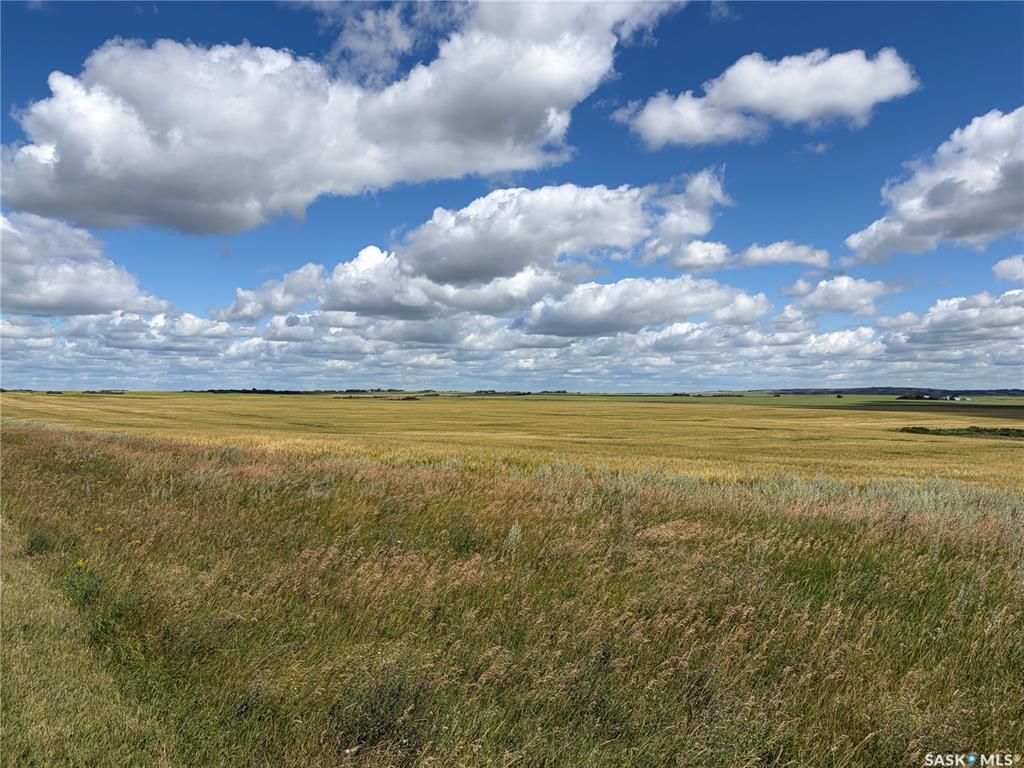 Second View of I & S Quarter, Aberdeen Rm No. 373, Saskatchewan, S0K 0A0