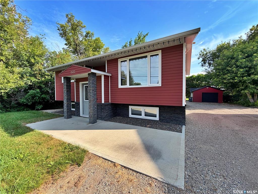 Second View of 1522 Broadway Avenue, Moosomin, Saskatchewan, S0G 3N0