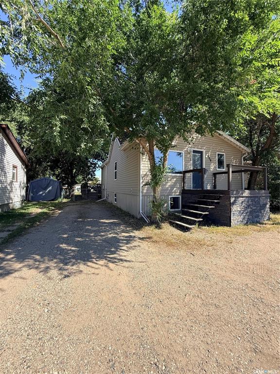 Second View of 609 King Street S, Estevan, Saskatchewan, S4A 1K9