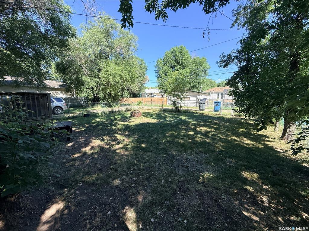 Fourth View of 609 King Street S, Estevan, Saskatchewan, S4A 1K9