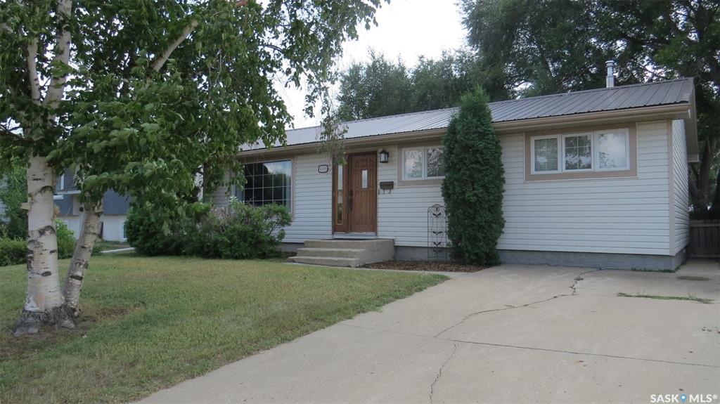 Second View of 1409 Duffield Street W, Westmount/Elsom, Moose Jaw, Saskatchewan, S6H 5K5