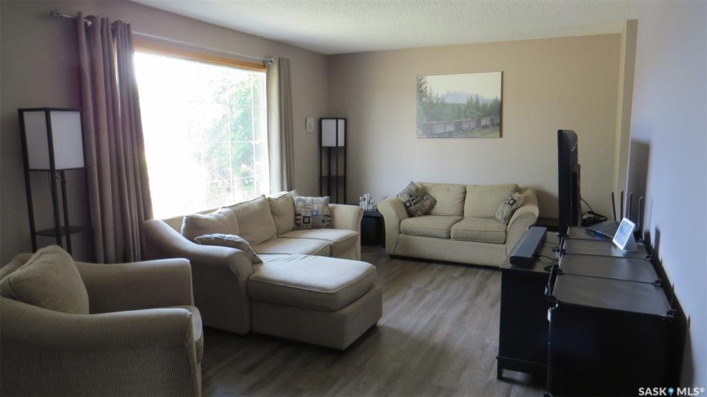Fifth View of 1409 Duffield Street W, Westmount/Elsom, Moose Jaw, Saskatchewan, S6H 5K5