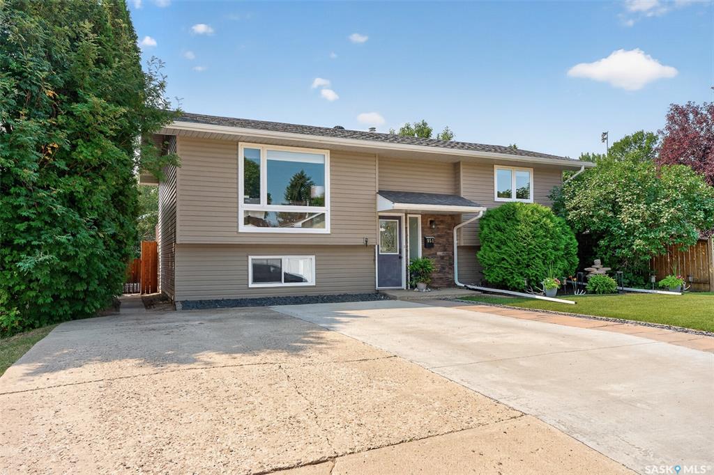 Second View of 951 Holdsworth Crescent, Palliser, Moose Jaw, Saskatchewan, S6H 6T8
