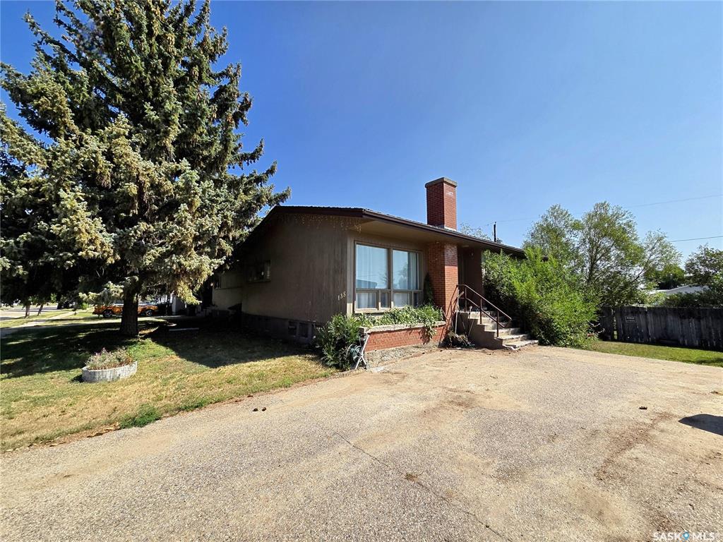 135 145 3rd Street E #E, SK044769, Saskatchewan,