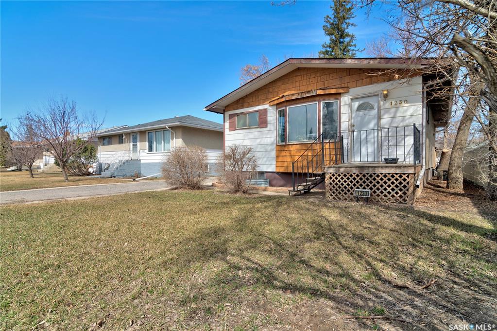 Second View of 1230 Dewdney Avenue E, Glen Elm Park, Regina, Saskatchewan, S4N 0E3