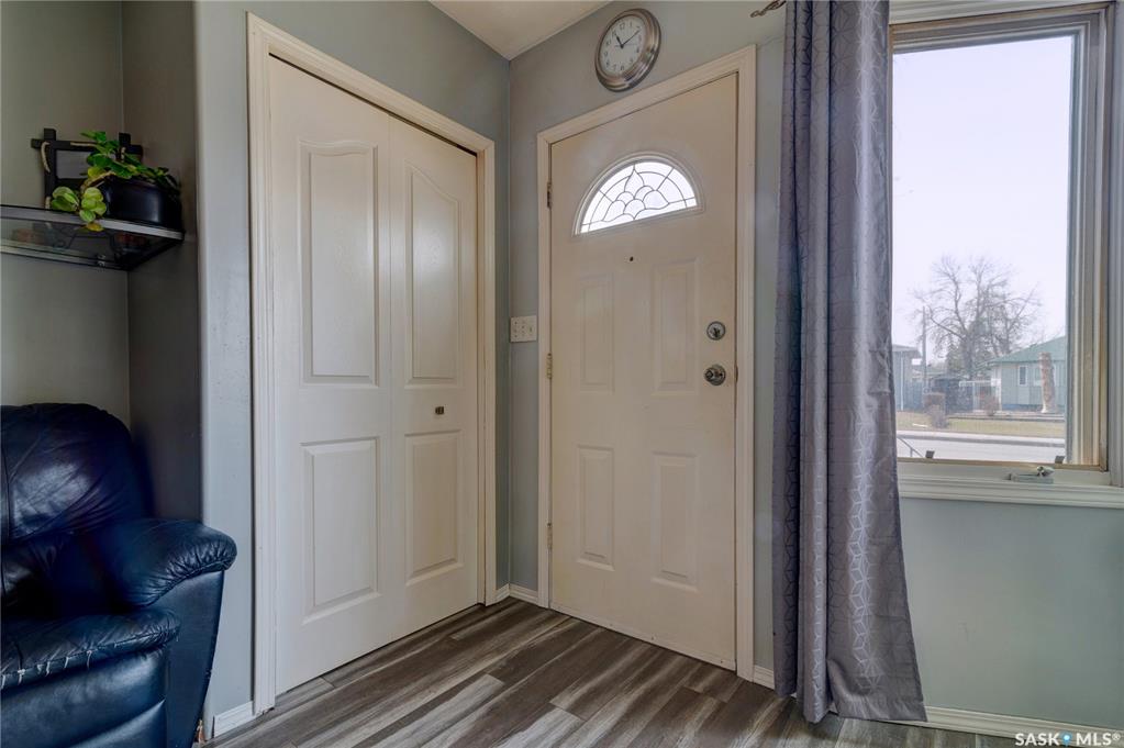 Third View of 1230 Dewdney Avenue E, Glen Elm Park, Regina, Saskatchewan, S4N 0E3