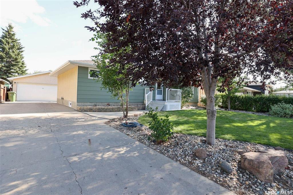 Third View of 275 Rodenbush Drive, Uplands, Regina, Saskatchewan, S4R 6X1