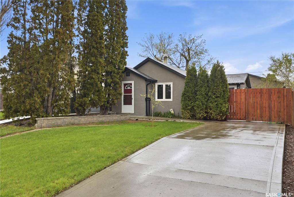 908 L Avenue N, SK044862, Saskatchewan,
