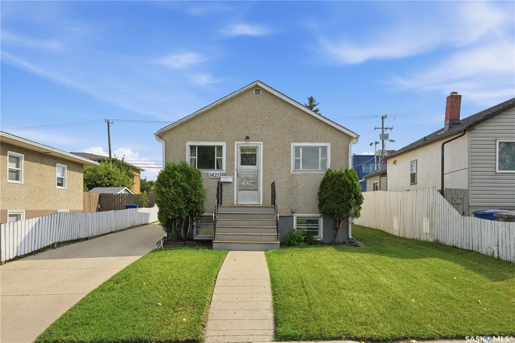1421 23rd Street W, SK044896, Saskatchewan,