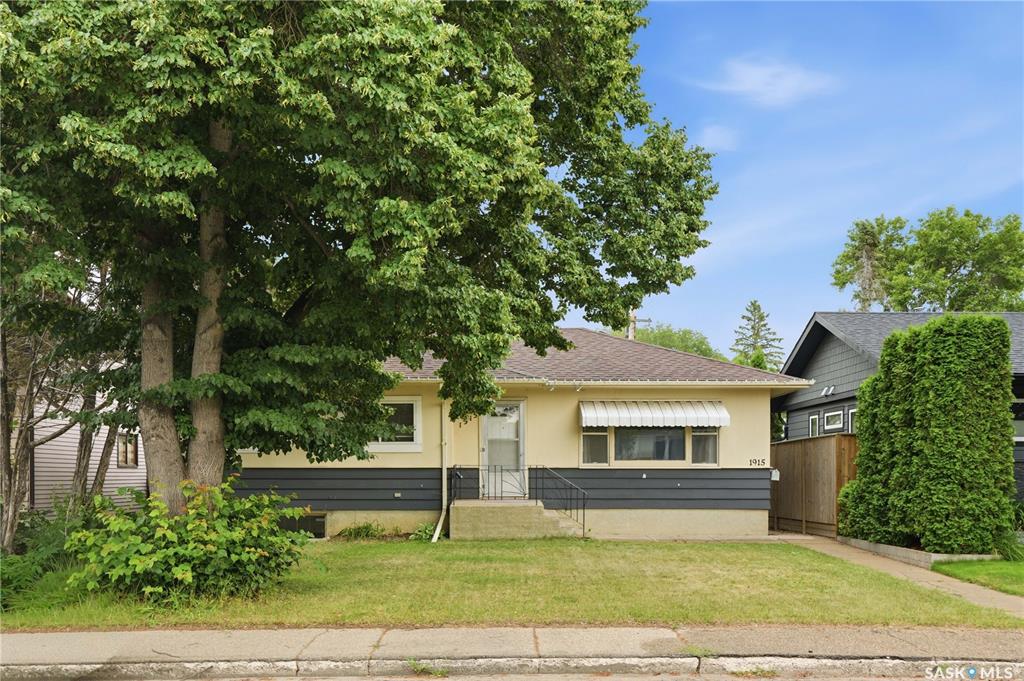 Second View of 1915 Dufferin Avenue, Queen Elizabeth, Saskatoon, Saskatchewan, S7J 1B6