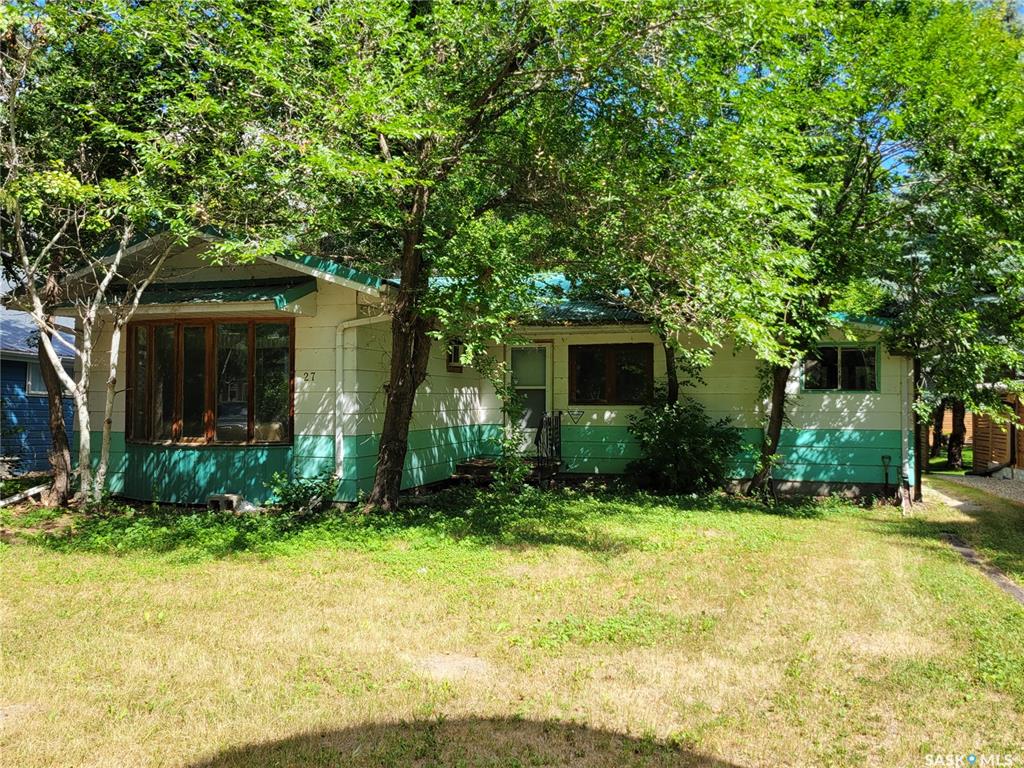 MLS® listing #SK045022 for sale located at 27 Elm Street
