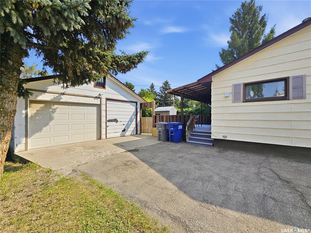 Third View of 211 3rd Avenue W, Elrose, Saskatchewan, S0L 0Z0