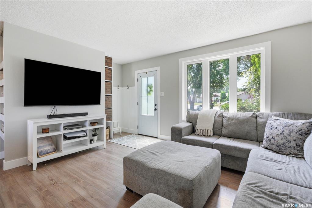 Fourth View of 122 Montreal Avenue S, Meadowgreen, Saskatoon, Saskatchewan, S7M 3K8