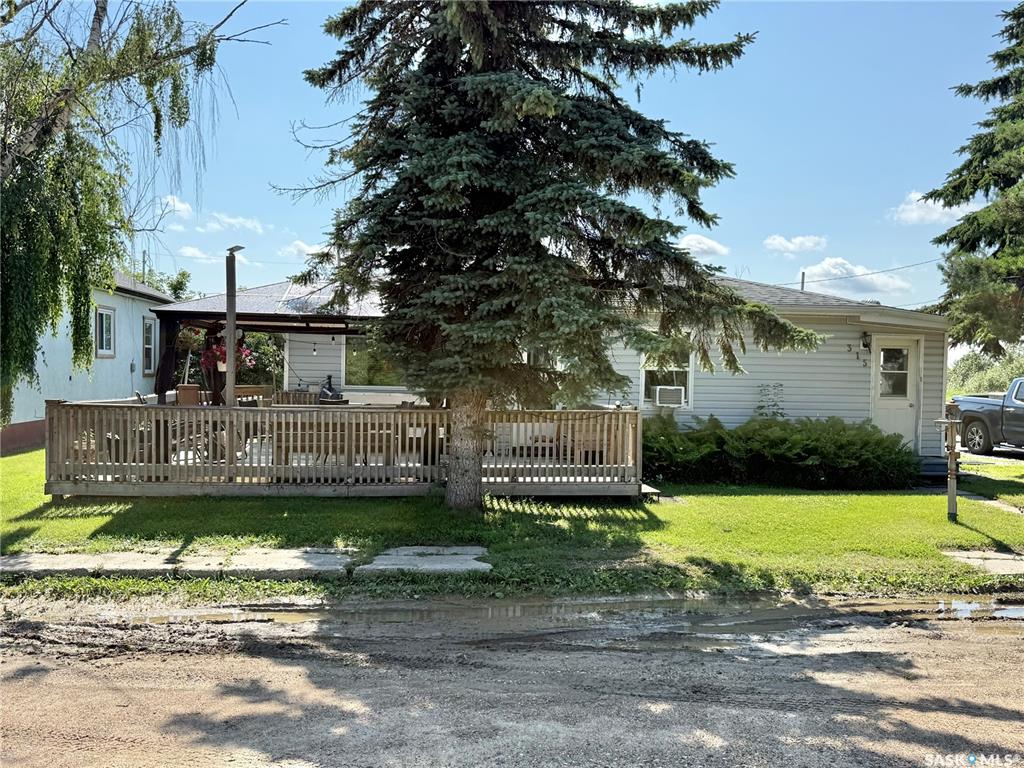 315 3rd Avenue W, SK045131, Saskatchewan,
