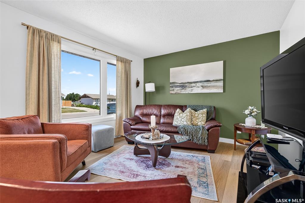 Fifth View of 1331 Warner Street, Westmount/Elsom, Moose Jaw, Saskatchewan, S6H 6K2
