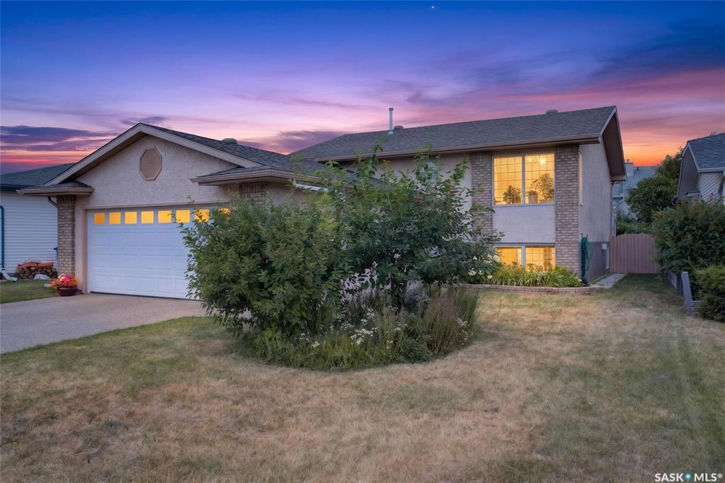 Second View of 3547 Hazel Grove, Woodland Grove, Regina, Saskatchewan, S4V 2S7