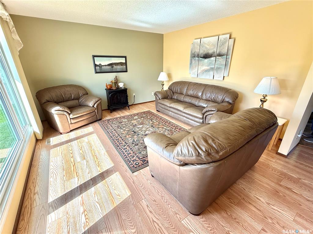 Third View of 172 29th Street W, Battleford, Saskatchewan, S0M 0L0