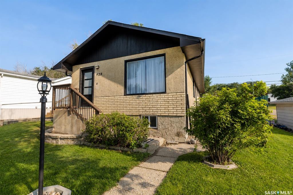 928 Hochelaga Street W, SK045173, Saskatchewan,