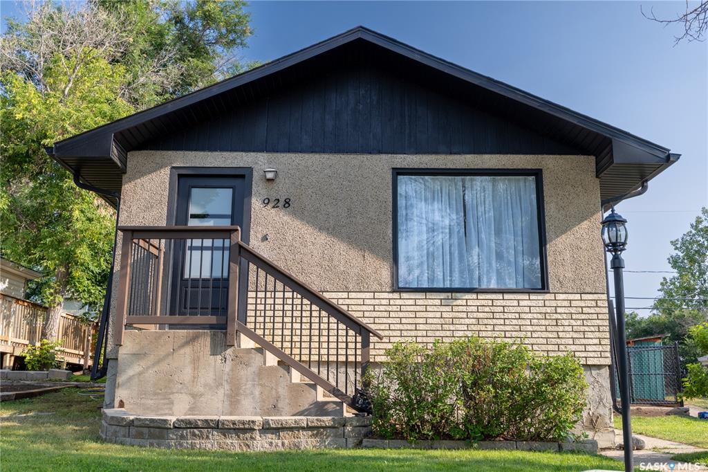 Third View of 928 Hochelaga Street W, Palliser, Moose Jaw, Saskatchewan, S6H 2H8