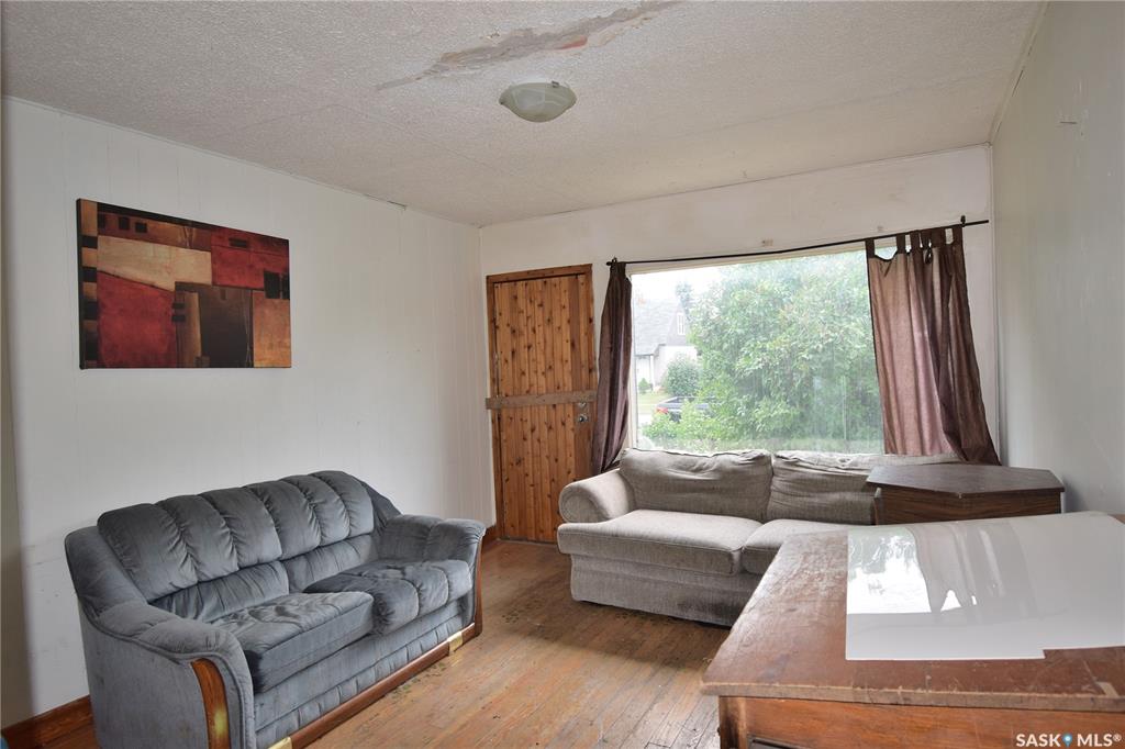Second View of 664 7th Street E, East Flat, Prince Albert, Saskatchewan, S6V 0S8