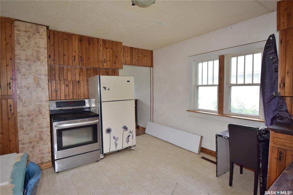 Fifth View of 664 7th Street E, East Flat, Prince Albert, Saskatchewan, S6V 0S8