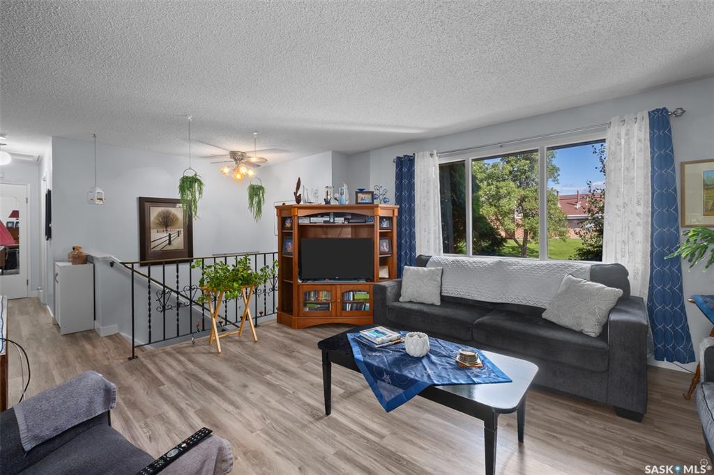 Fourth View of 463 30th Street E, East Hill, Prince Albert, Saskatchewan, S6V 1Z5