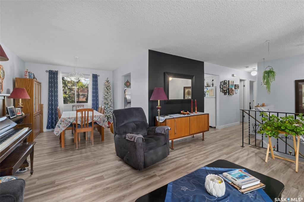 Fifth View of 463 30th Street E, East Hill, Prince Albert, Saskatchewan, S6V 1Z5