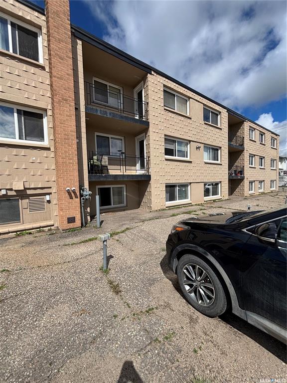 Second View of 2620 5th Avenue N #1, Coronation Park, Regina, Saskatchewan, S4R 5E5