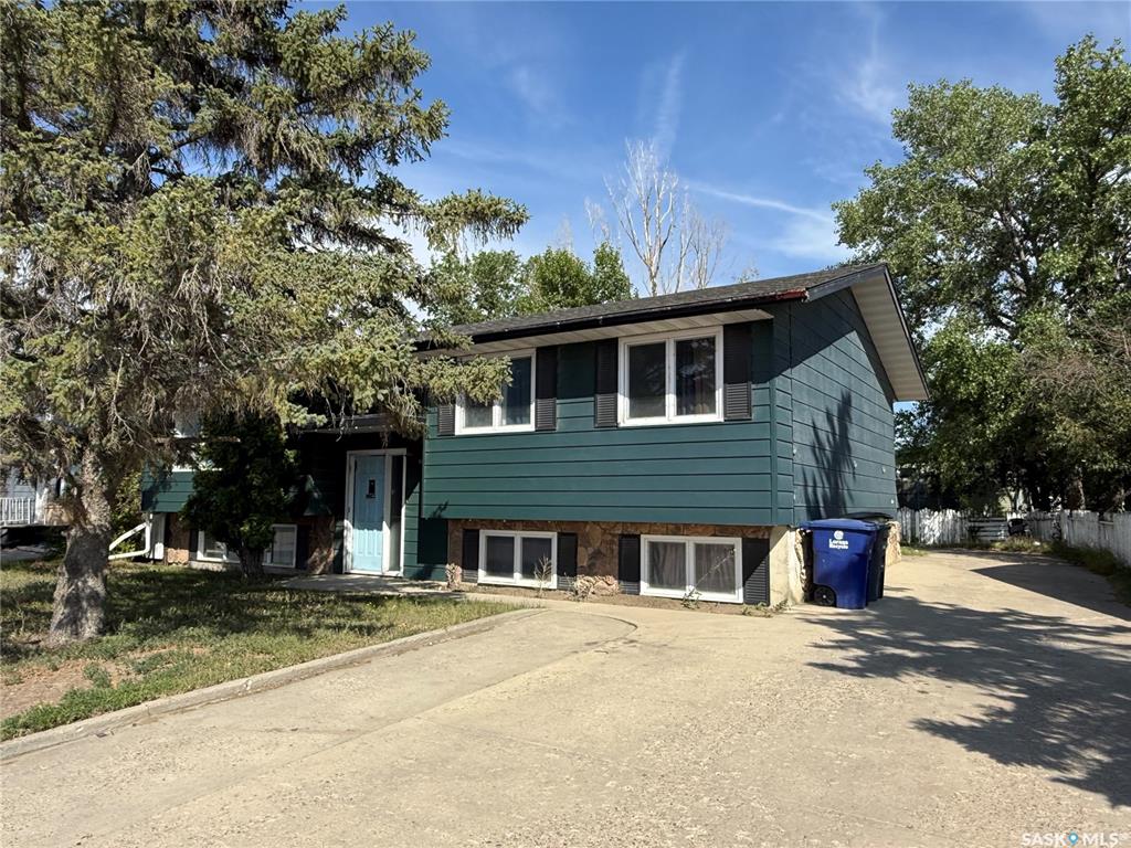 Second View of 1022 8th Street W, Kindersley, Saskatchewan, S0L 1S0