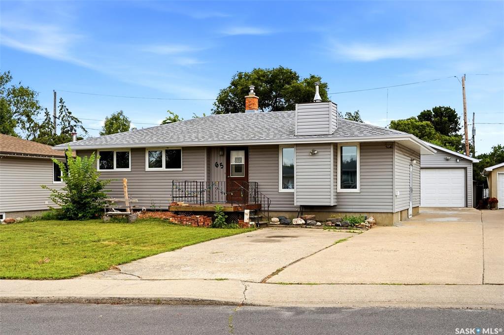 MLS® listing #SK045448 for sale located at 65 Mccaul Crescent